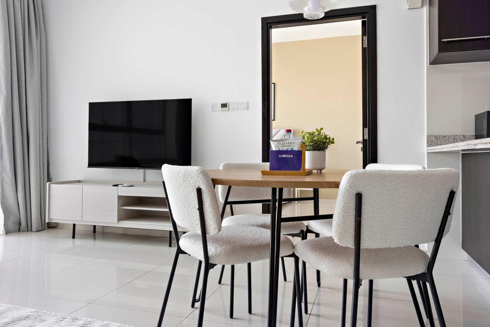 Silkhaus Luxurious 1 Bdr Al Fay Park Nearby